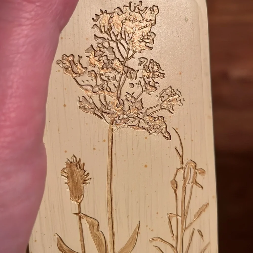 Lotion Bath soap dispenser art in motion nature’s curiosities plant flowers EUC